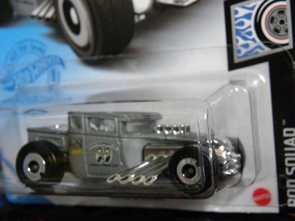 Hot Wheels BONE SHAKER MOONEYS ROD SQUAD