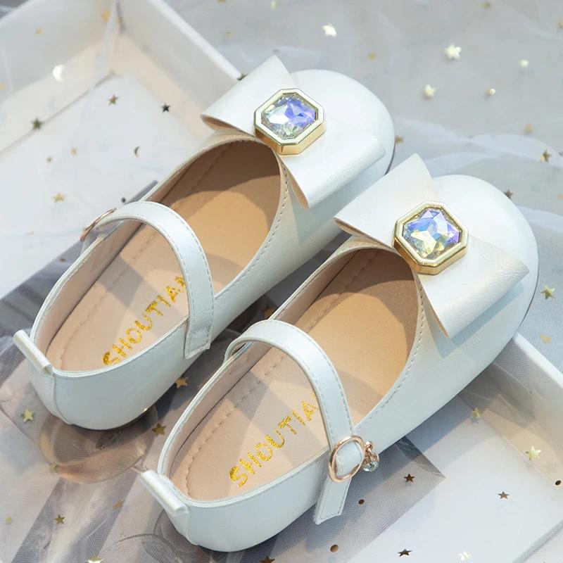 Kids Leather Shoes with Crystal Bow Girls Princess Shoes Solid Color Versatile 2024 New Children Flat Shoes Round Toe Soft Sole