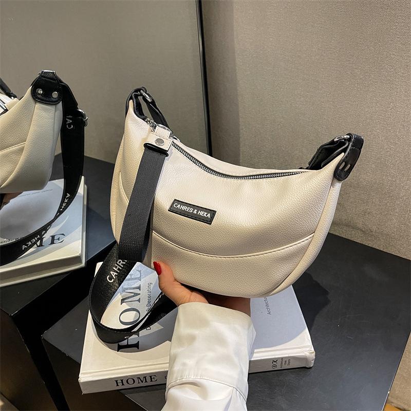 Trendy 2023 Women's Dumpling Bag: Stylish, Versatile Crossbody & Shoulder Bag