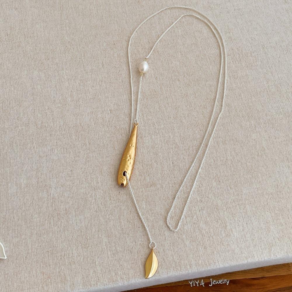 

Adjustable Y Shape Choker Simple Natural Freshwater Pearl Matte Color Metallic Water Drop Leaf Pendant Necklaces for Women