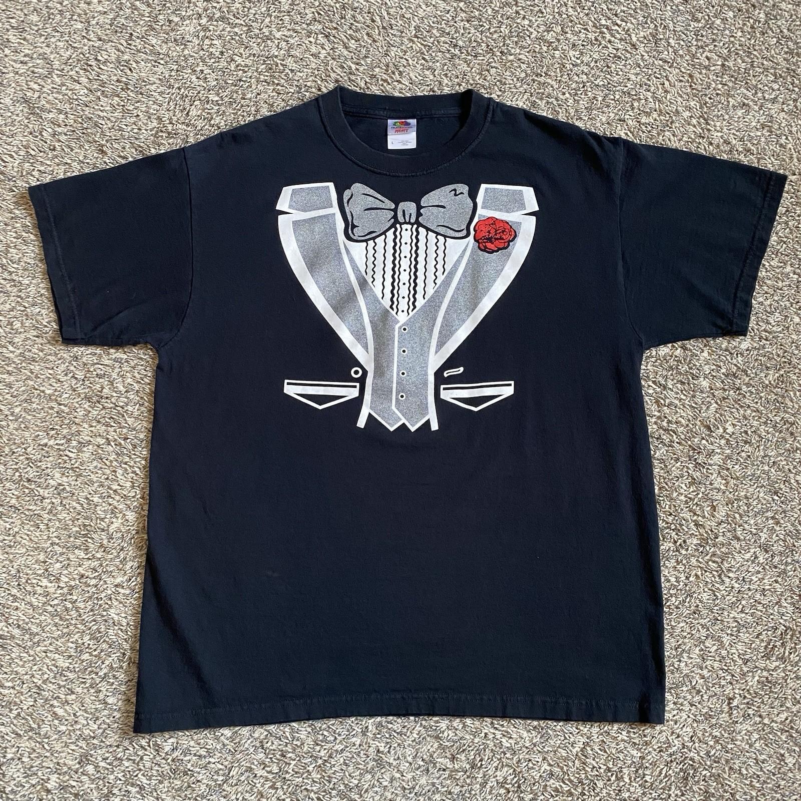 Vintage Tuxedo Bow Tie Novelty Formal Graphic Tee Shirt Black Men’s Size LARGE Unisex T-Shirt S