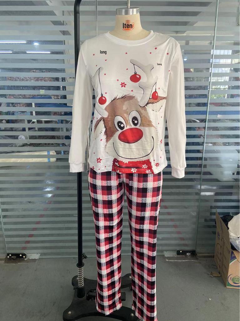 European Christmas Reindeer Print Family Matching Pajama Set - Long Sleeve