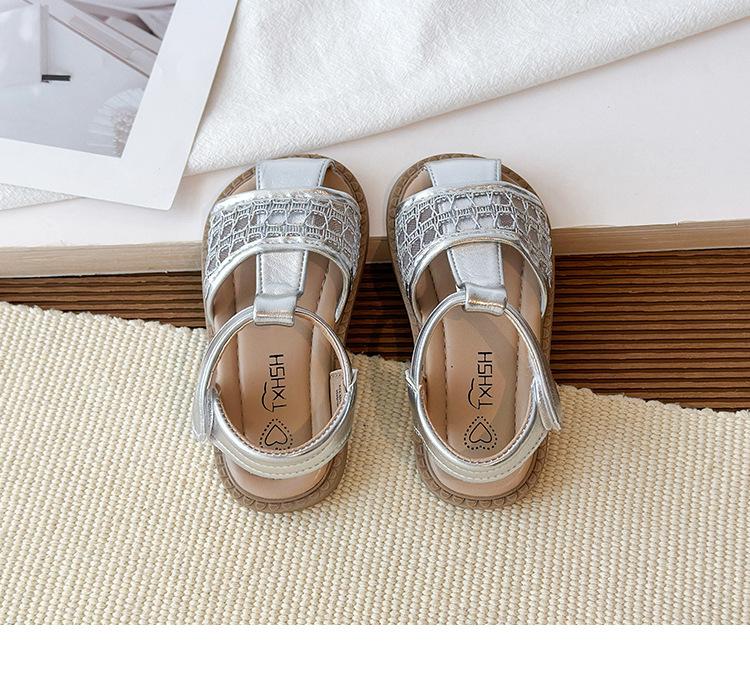 Girls' 2026 Princess Beach Sandals: Soft Sole, Closed Toe, Stylish Hollow Design for Summer