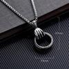 Women's Necklace Men's Necklace Is Popular with the New Skeleton Hand-grasping Rings HIPHOP Necklace Pendant