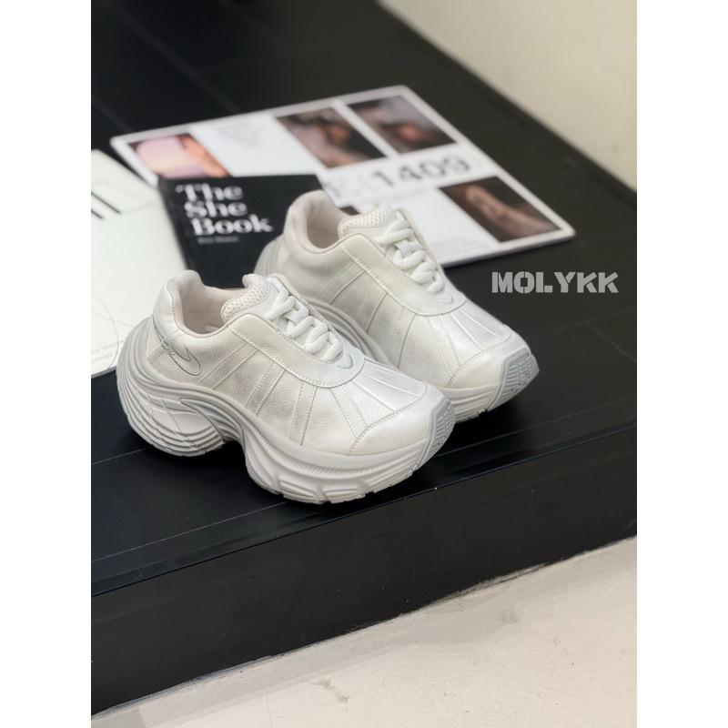 Women's Thick-Soled Dad Sneakers: Elevate Style and Height – Trendy Spring/Fall Design