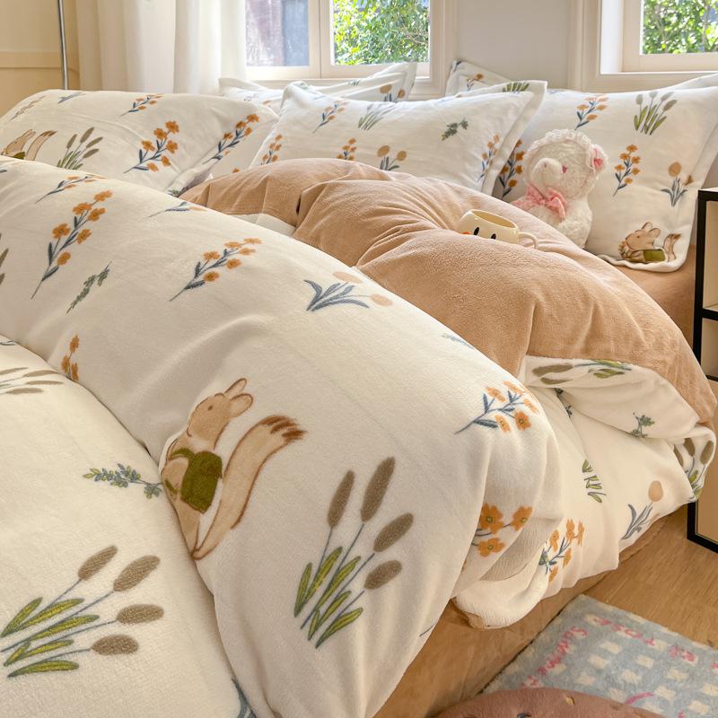 Verdicktes Milchfleece Vierteiliges Set Mädchenherz Korallenfleece Bettlaken Bettbezug Bettwäsche Fleece Bettbezug
