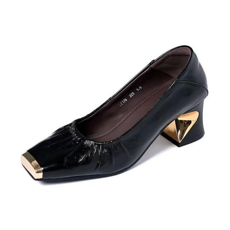 Neue Damen-Herbstschuhe mit Metallspitze, temperamentvolle flache Schuhe, Damen-Schuhe mit dünnem mittlerem Absatz, modische plissierte Damenschuhe