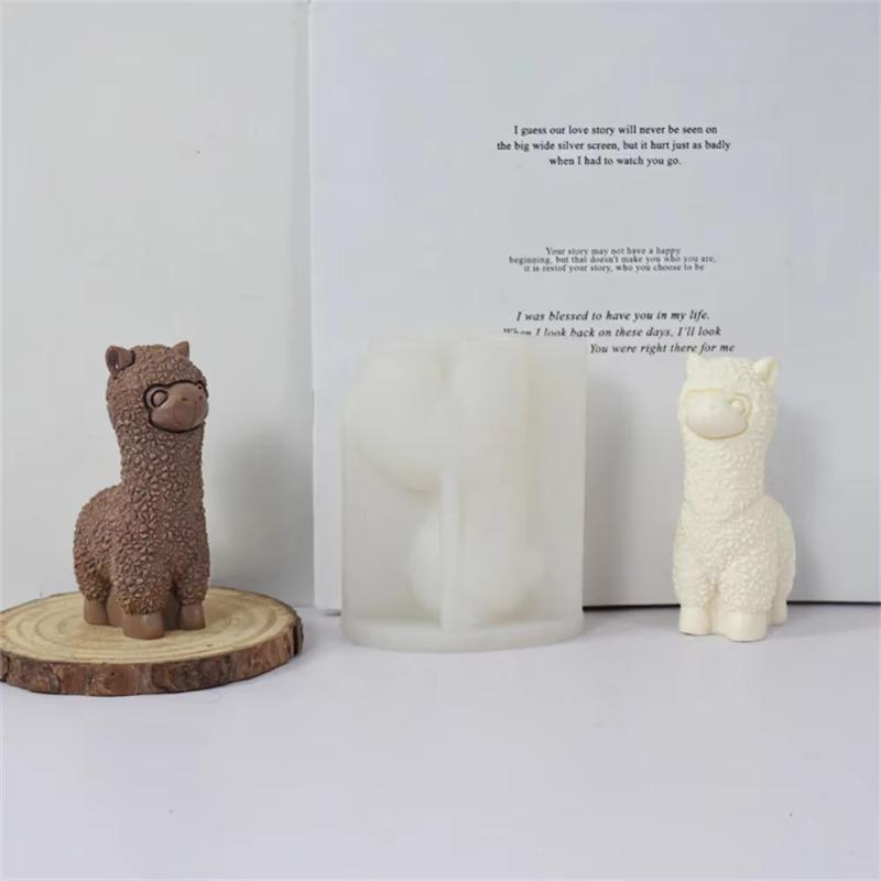 Cute and Creative Cartoon Alpaca Animal Silicone Mold Chocolate Clay Cake Decoration Art Tools Candles Soap Christmas Decoration