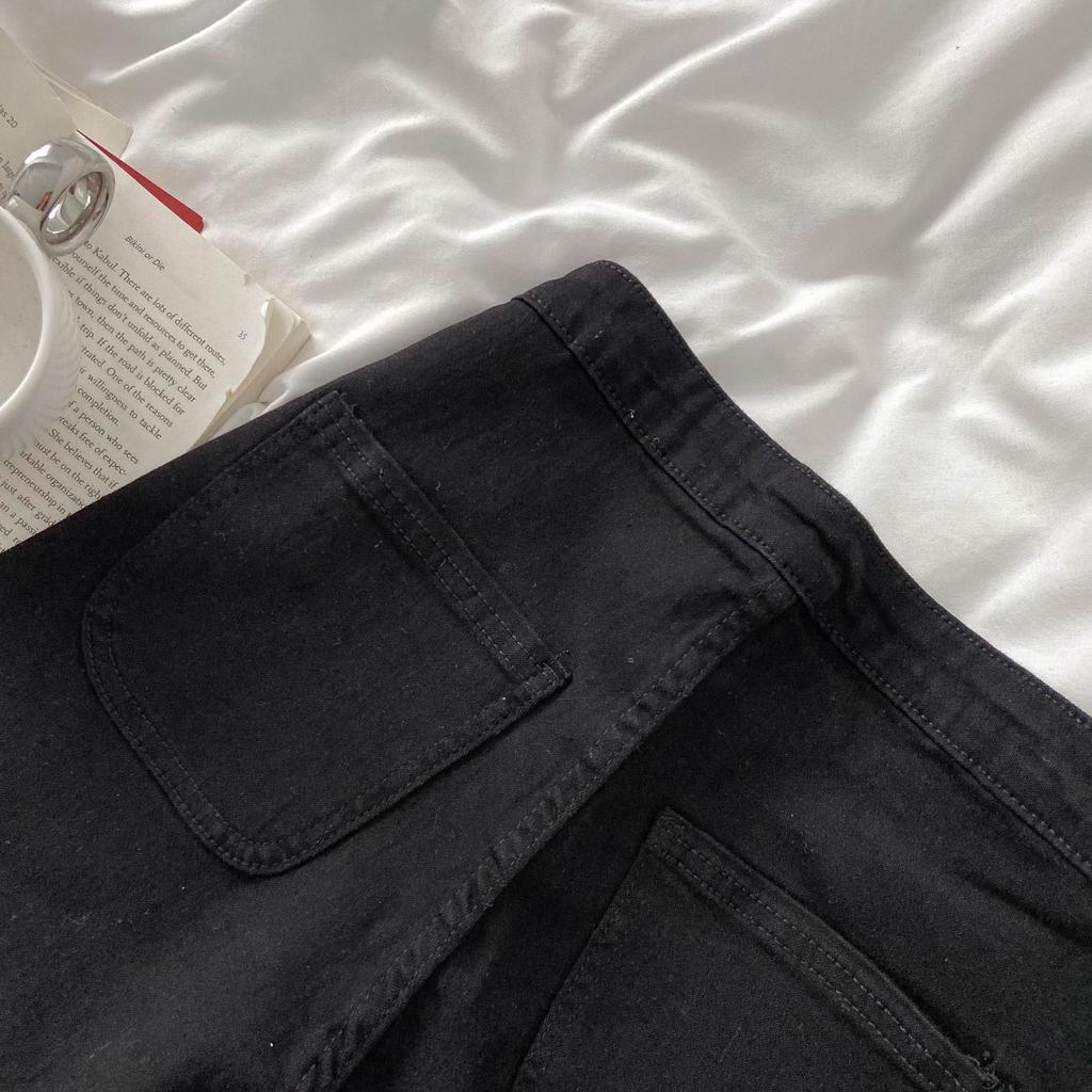 High-waisted Black Denim Short Pants for Women Simple and Versatile Tight and Hip-covered Pants