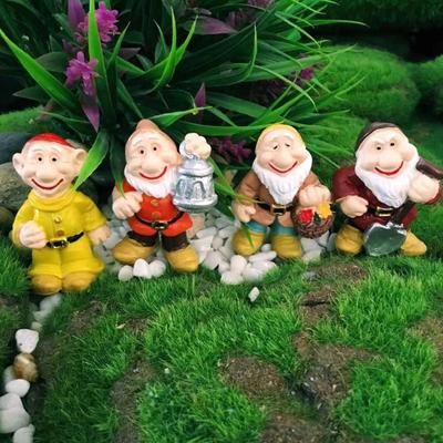 Decoration Gnome DIY Crafts Dwarf Figurines Moss Micro Landscape Garden Ornaments Lawn Figurine