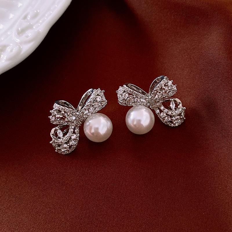 Witte Strik Imitatie Parels Kwastje Hangende Oorbellen voor Vrouwen Temperament Veelzijdige Mode Oorbel Elegante Sieraden Groothandel