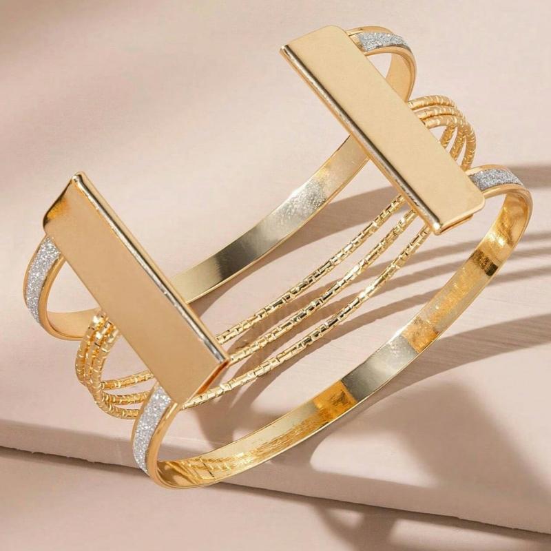 1pc Stylish Matte Sequin Hollow Bracelet, Suitable For Ladies, Weddings, Parties, Gifts For Friends & Lovers, Daily Wear