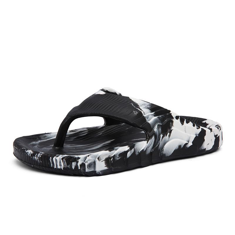 

Мужские шлепанцы лето 2025 новые домашние нескользящие верхняя одежда износостойкие толстые подошвы наступая на дерьмо ощущение защемления ног пляжные сандалии 40