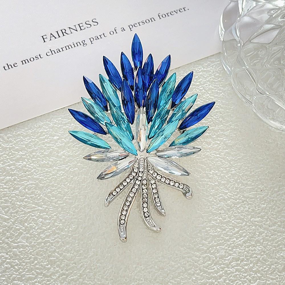 High-End Pearl & Rhinestone Butterfly Brooch for Women's Fashion Suits and Scarves