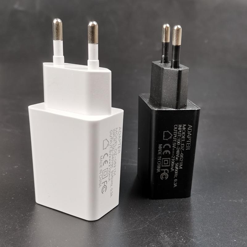 5V2A USB Smart Charger with 3C, FCC, and CE Certification for Mobile Phones