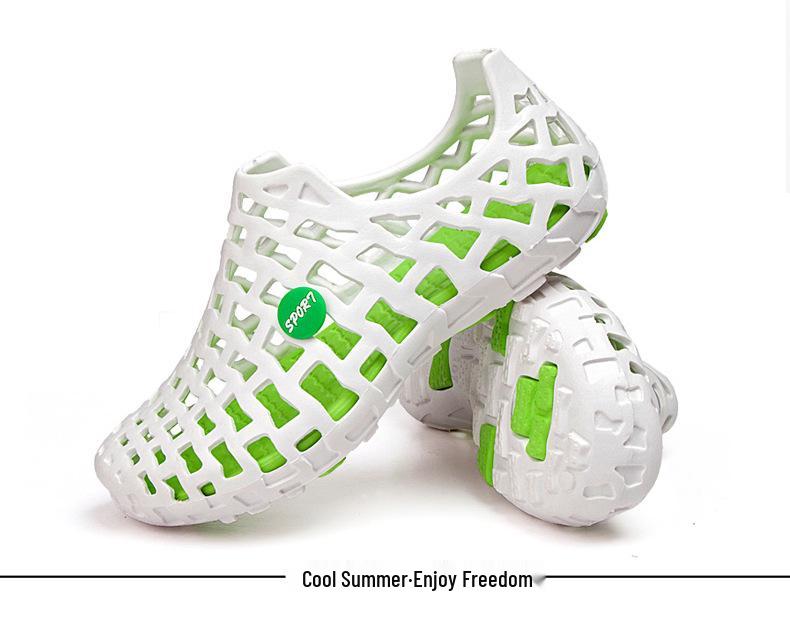 2024 Summer Breathable Hollow Clog Sandals for Couples - Slip-on Beach Style