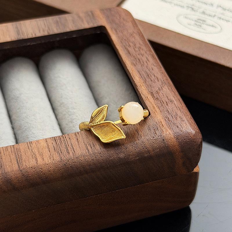 Leichter Luxus Mori Sanfter Wind Blatt Perle Diamant Zir*****Stift Ring Französisch Elegant Nische High-End Ring