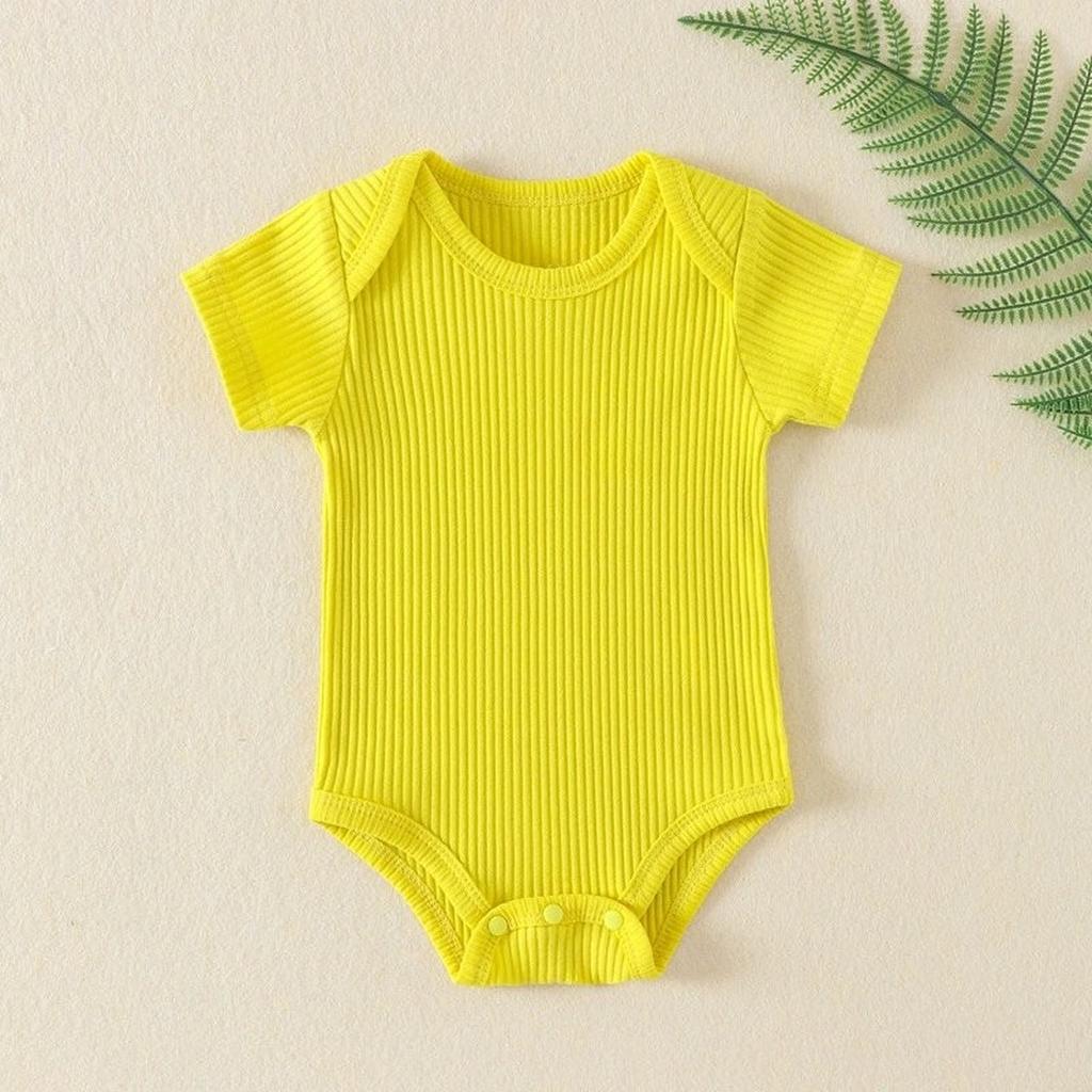 Salopetă cu guler la modă pentru fetițe mici