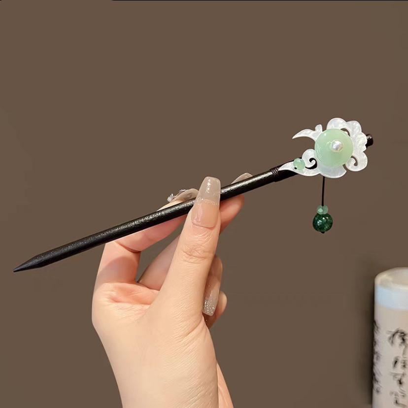 

Элегантная деревянная заколка с кисточкой в старинном стиле для одежды ханьфу и чонсам