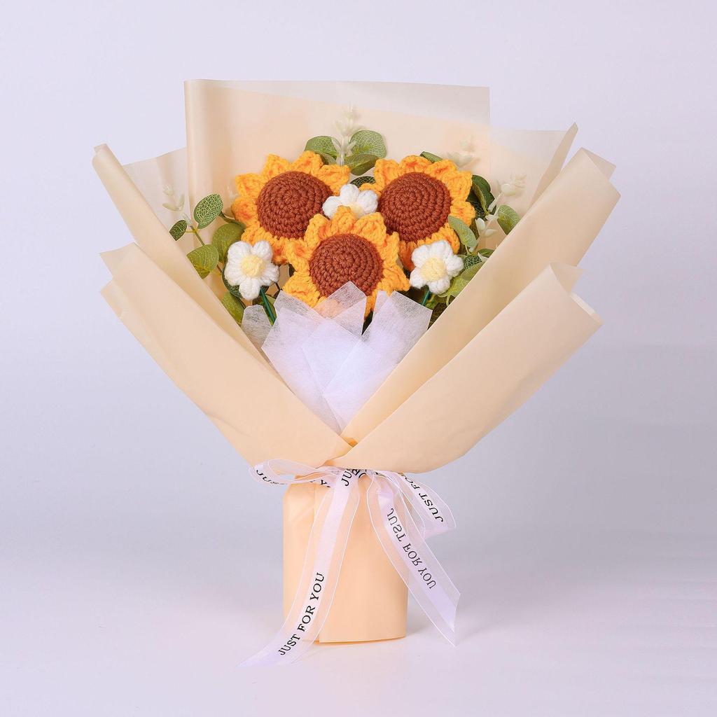 Hand-Knitted Rose Yarn Bouquet - Perfect Birthday or Festival Gift for Friends and Teachers