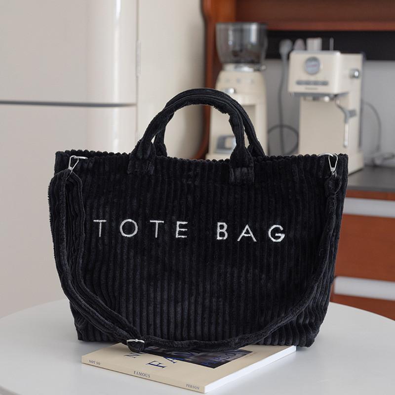 Womens Casual Shoulder Bag Large Capacity With Nylon Lining And Embroidered Details For Travel