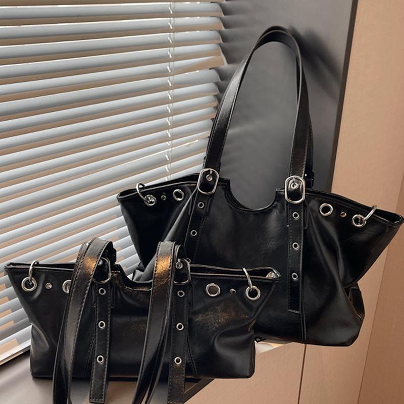 Retro high-value large-capacity handbag women's autumn and winter new temperament commuter shoulder bag underarm bag