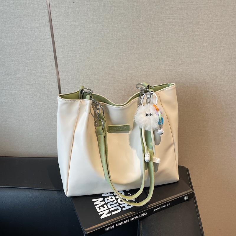Large-capacity tote bag women's new spring and summer contrasting color shoulder underarm bag versatile class commuter bag