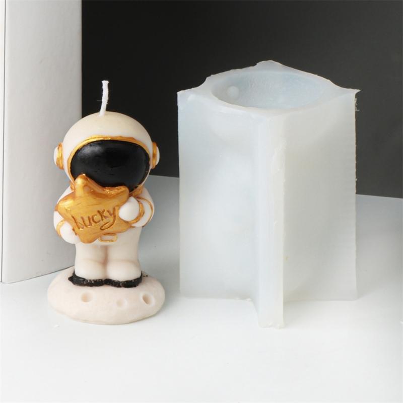 Space Man Figurine Silicone Candle Molds for Epoxy Resin Astronaut Silicone Candle Molds for Candle Home Decoration