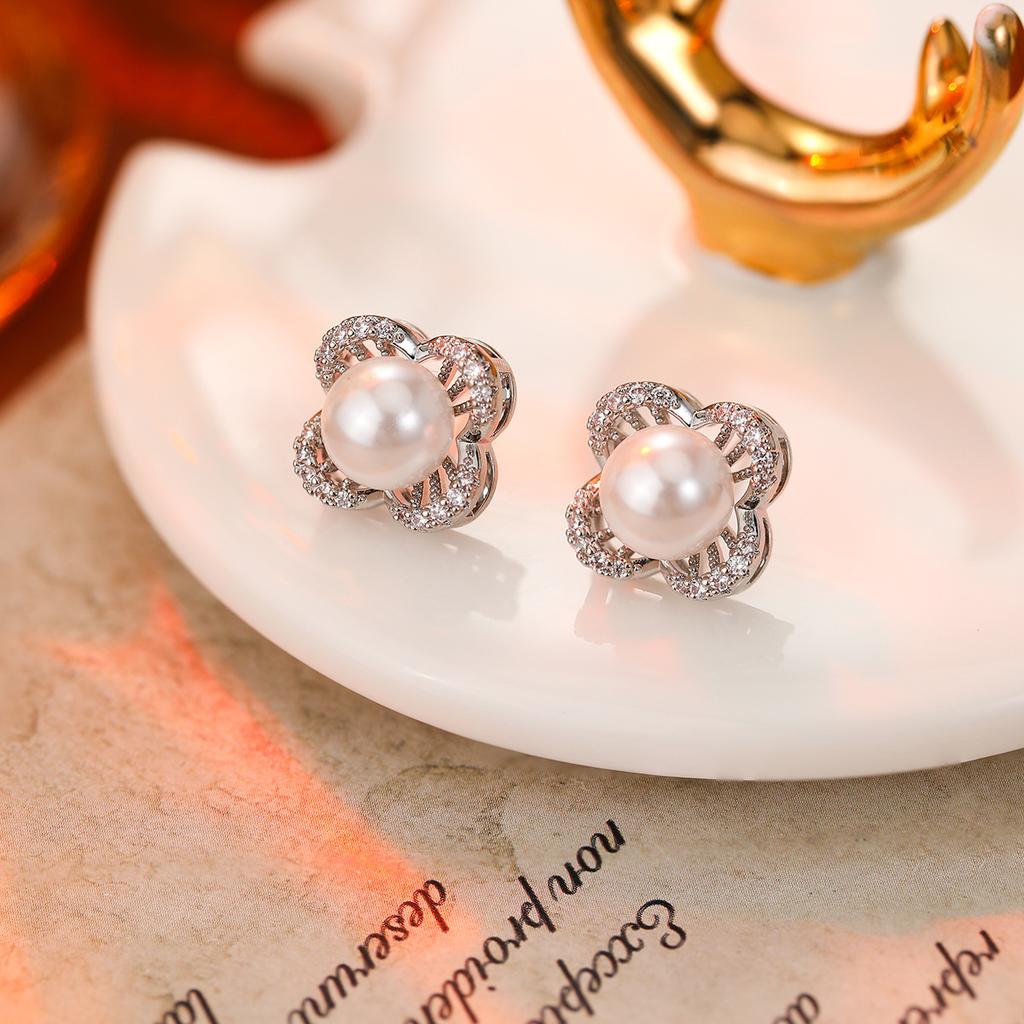 Premium Pearl Stud Earrings S925 Silver Needle Elegant Exquisite Earrings Retro Temperament Versatile Earrings