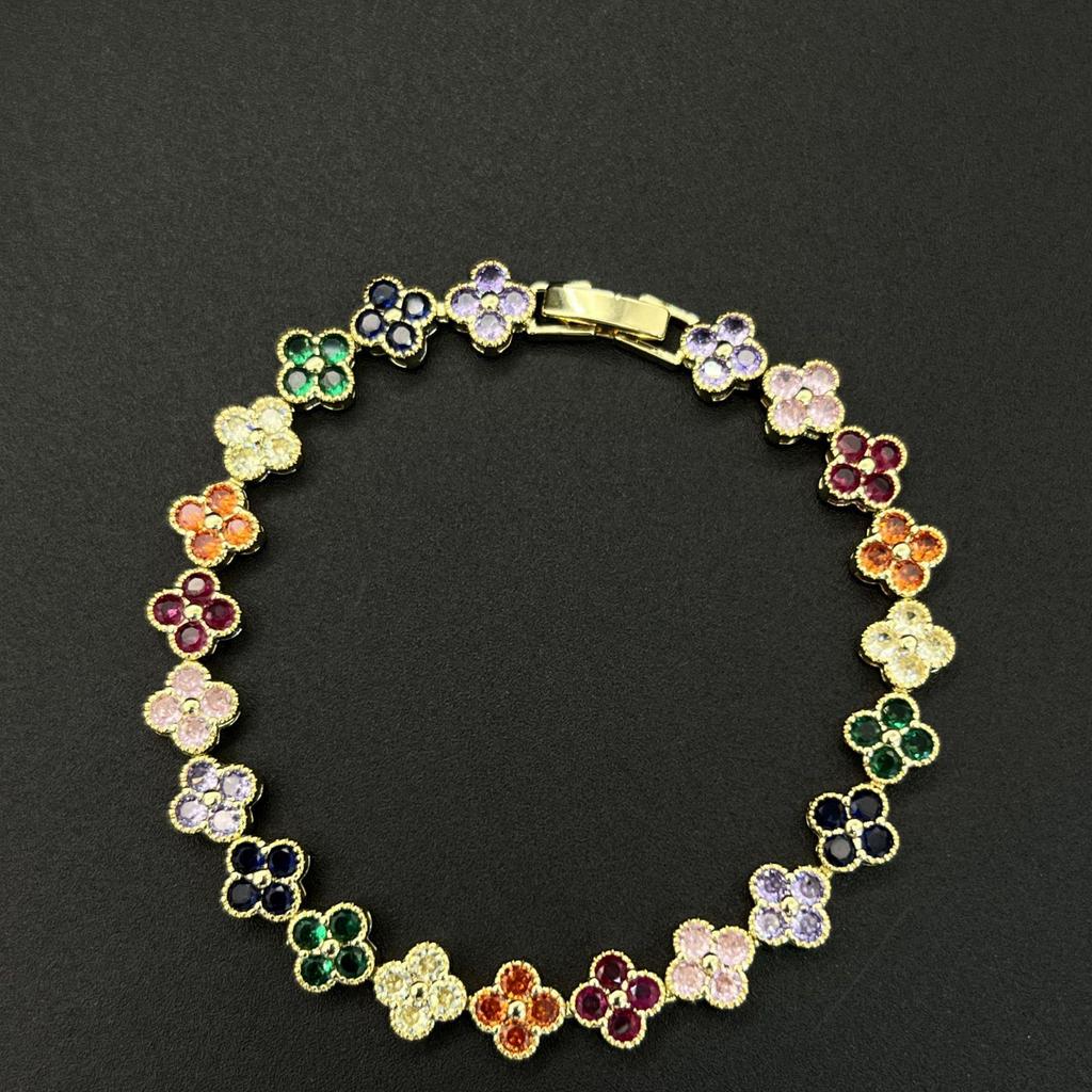 Four-Leaf Clover Zircon Diamond Luxury Bracelet - Colorful European & American Fashion Bangle