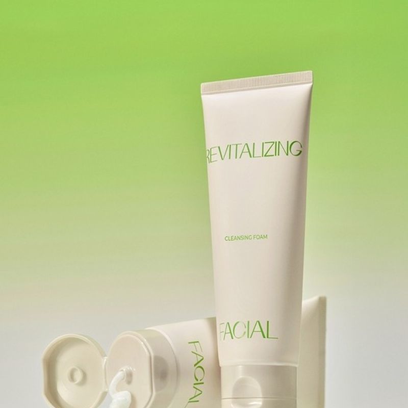 Восстанавливающая очищающая пенка для лица 150мл