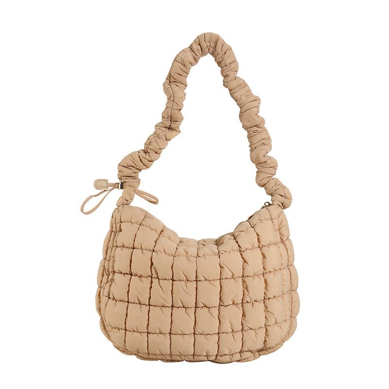 2025 New Tote Bag Fashion Handbag Women's Simple Large Capacity Personalized Armpit Bag Trend Simple