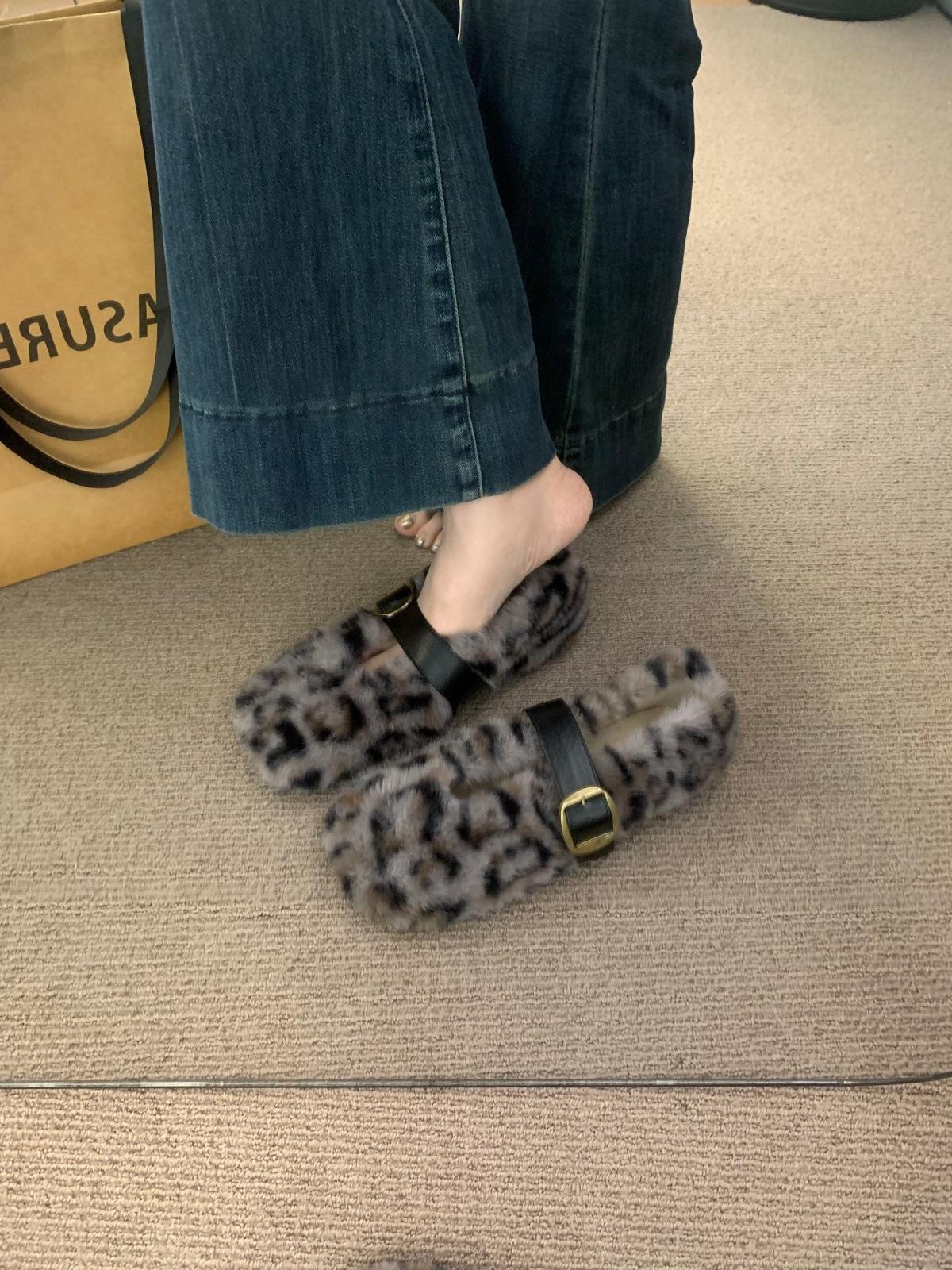 

Fan Gui~ Korean version of summer square-headed rhinestone thick-heeled open-toed high-heeled sandals 2025 new two-wear Roman sandals 40 серый