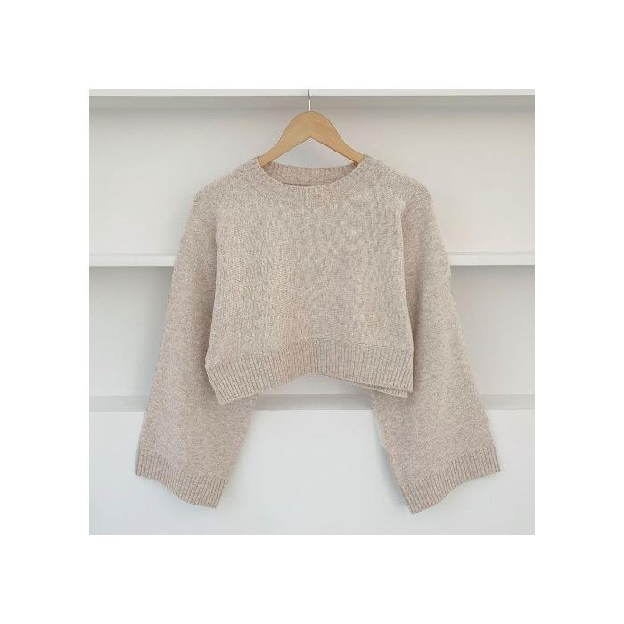 Korean Chic Long-Sleeve Knit Sweater: Women's Petite, Loose, Round Neck, Solid Color, Early Spring Style.