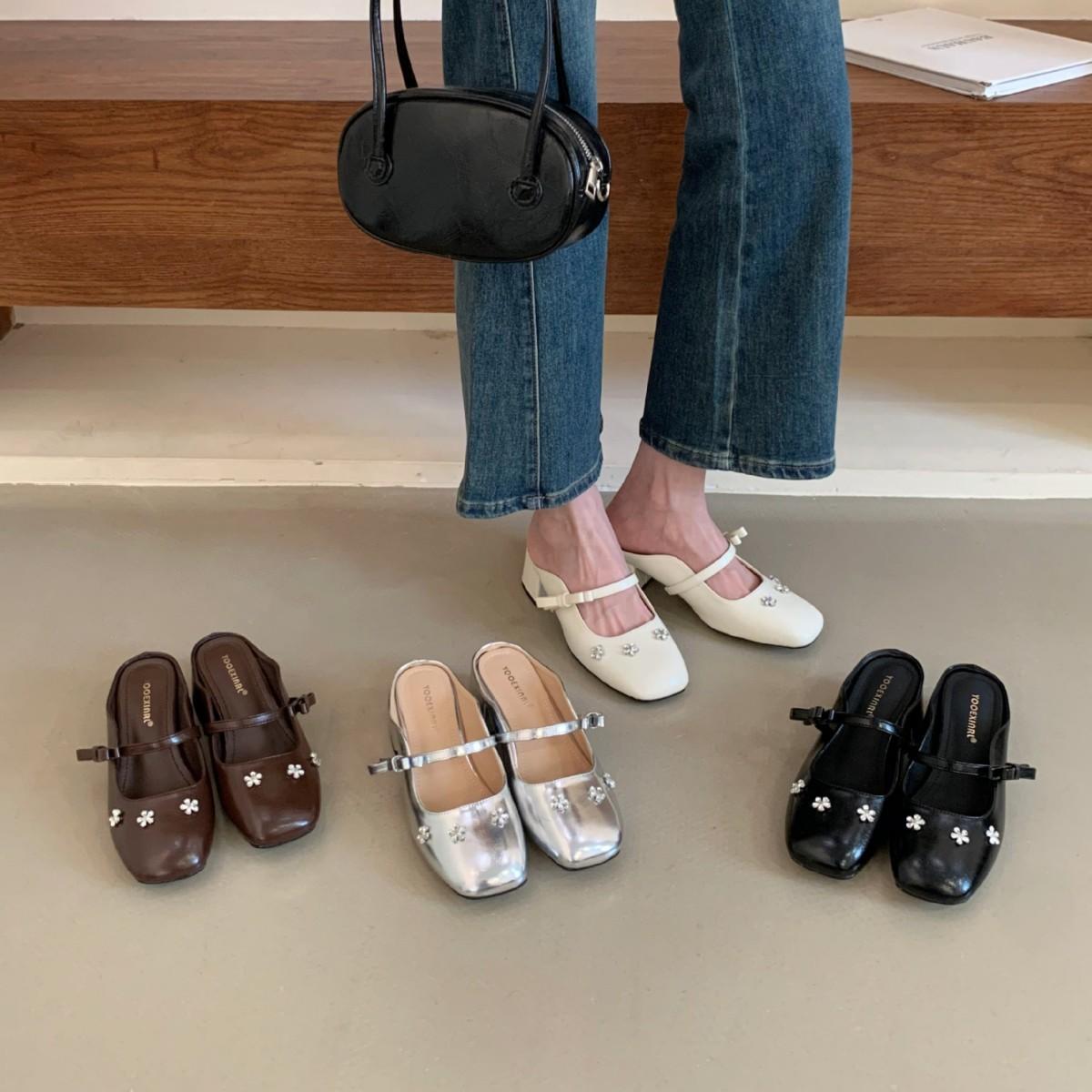 

2025 winter new round head thick heel rhinestone shallow mouth one word with buckle rear air middle heel Mary Jane women s half drag single shoes 39 серебряный