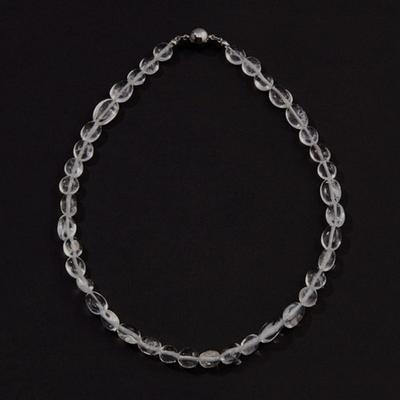 Etrive Quartz Necklace