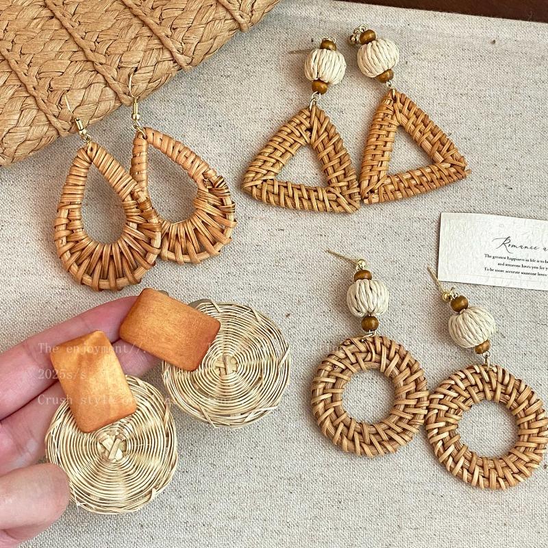 Wooden Rattan Straw Earrings Women's New Bohemian Vacation Style Earrings Exaggerated Face Small Stud Earrings