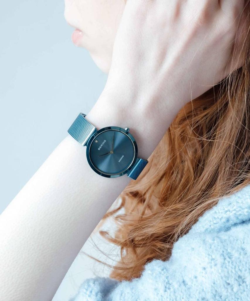 BERING Saat Hayır Modeli Quartz Mavi Paslanmaz Çelik Hasır Kordon Bakım Zamanı Orijinal İthal Ürün 3 Yıl Dahili Garanti Safir Cam