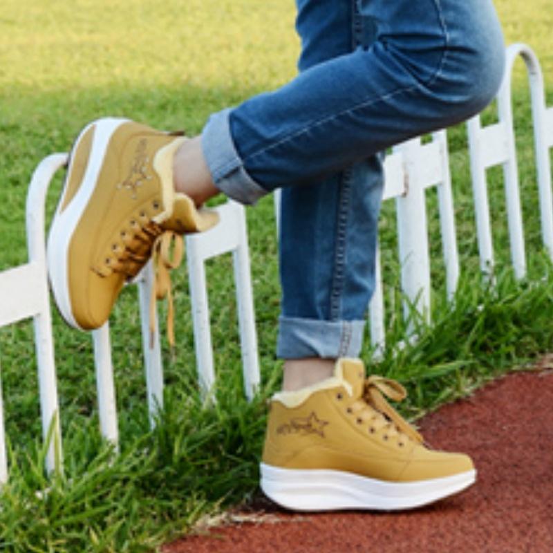 

Женские кроссовки на платформе Зимние теплые меховые плюшевые Нескользящие легкие повседневные туфли из искусственной кожи на шнуровке Модная обувь для женщин 35 жёлтый