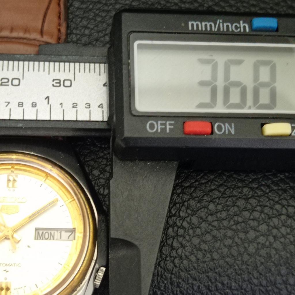 JAPAN VINTAGE SEIKO 5 AUTOMATIC 7009A MENS ORIGINAL DIAL WATCH a702368-5 R124-a702368