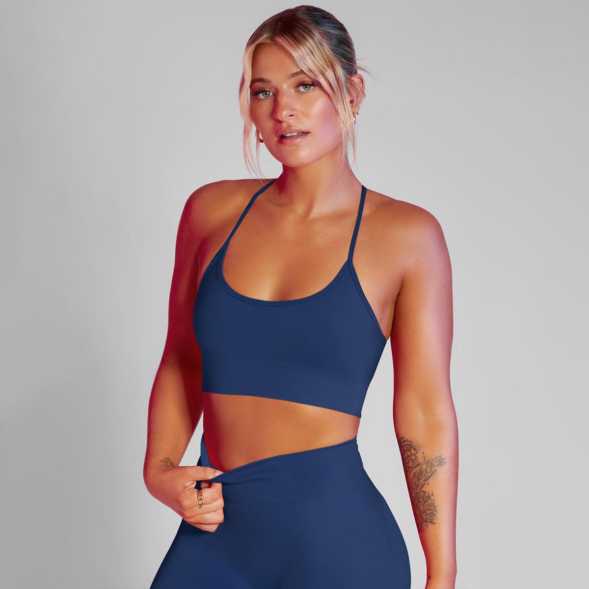 Однотонное красивое спортивное нижнее белье с высокой эластичностью — фото 8