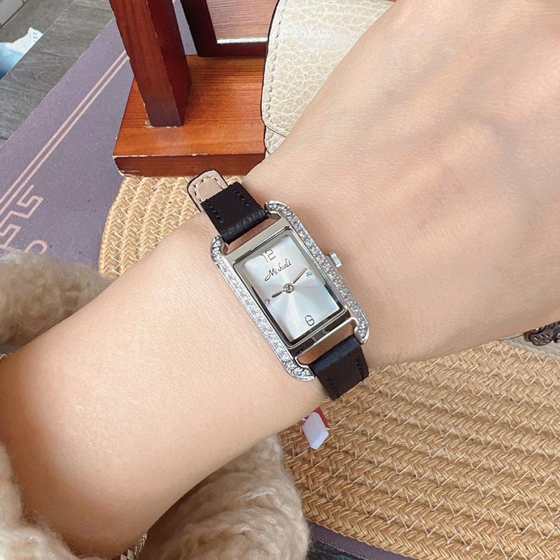 Waterproof Business Women S Watch Casual Temperament Quality Rectangular Women S Watch Quartz Diamond