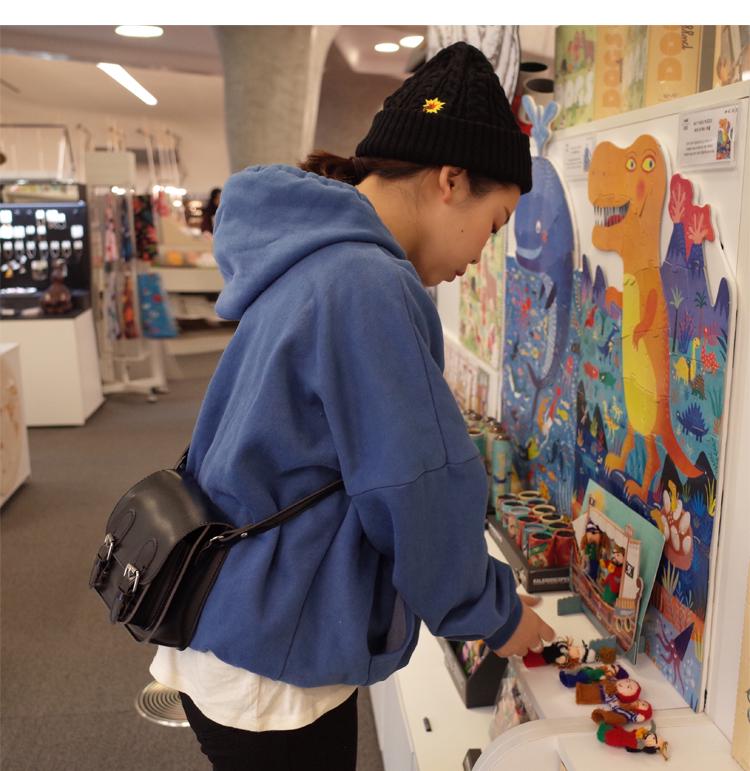 Korean-Inspired Retro Mini Crossbody Bag - Simple Strapped Student Commuter