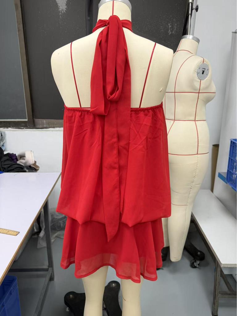 Europäisches & Amerikanisches Urlaubs-Schmal geschnittenes rückenfreies Neckholder-Top & Flauschiges Rock-Kleid für Damen