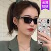 Маленькие квадратные узкие солнцезащитные очки с полыми отверстиями новые трендовые солнцезащитные очки для интернет-знаменитостей женщин