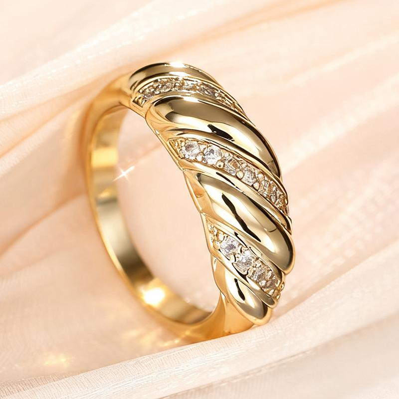 Huitan Brilliant Rings for Women Stylish Graceful Engagement Party Jewelry Fashion Dazzling Cubic Zirconia Finger Accessories
