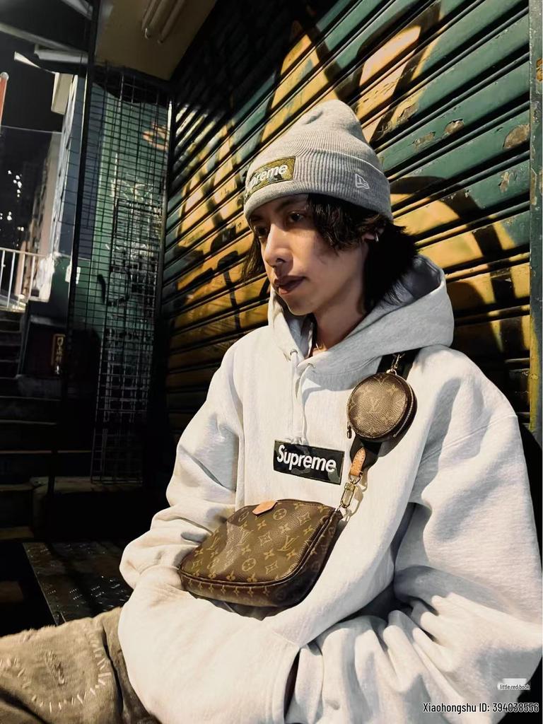 Stylové trendy unisex pletené čepice s nápisem pro podzim/zimu