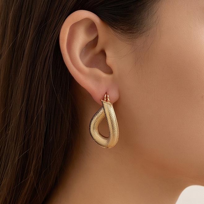 European & American Stylish Irregular Flower Stud Earrings for Women's Elegant Personality