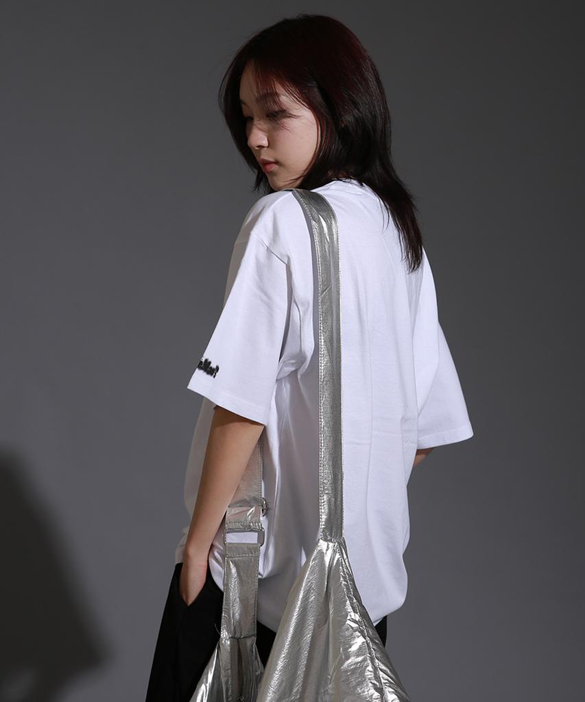 LIKE THE MOST Ltmt Monogram Round Over T-Shirt_White