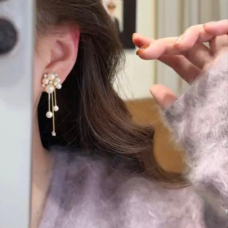 Silver Needle Cubic Zirconia Tassel Pearl Earrings - Elegant Design, High-End and Versatile Fashion Studs